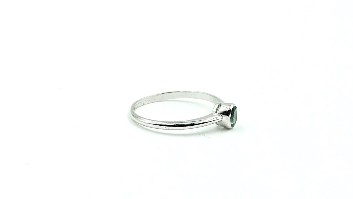 Bezel-Set Oval Emerald Solitaire Ring – 925 Sterling Silver, 18K White Gold Vermeil